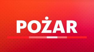 Pożar domu w Krzyżówkach pod Kaliszem. Czteroosobowa rodzina wybiegła z płonącego budynku
