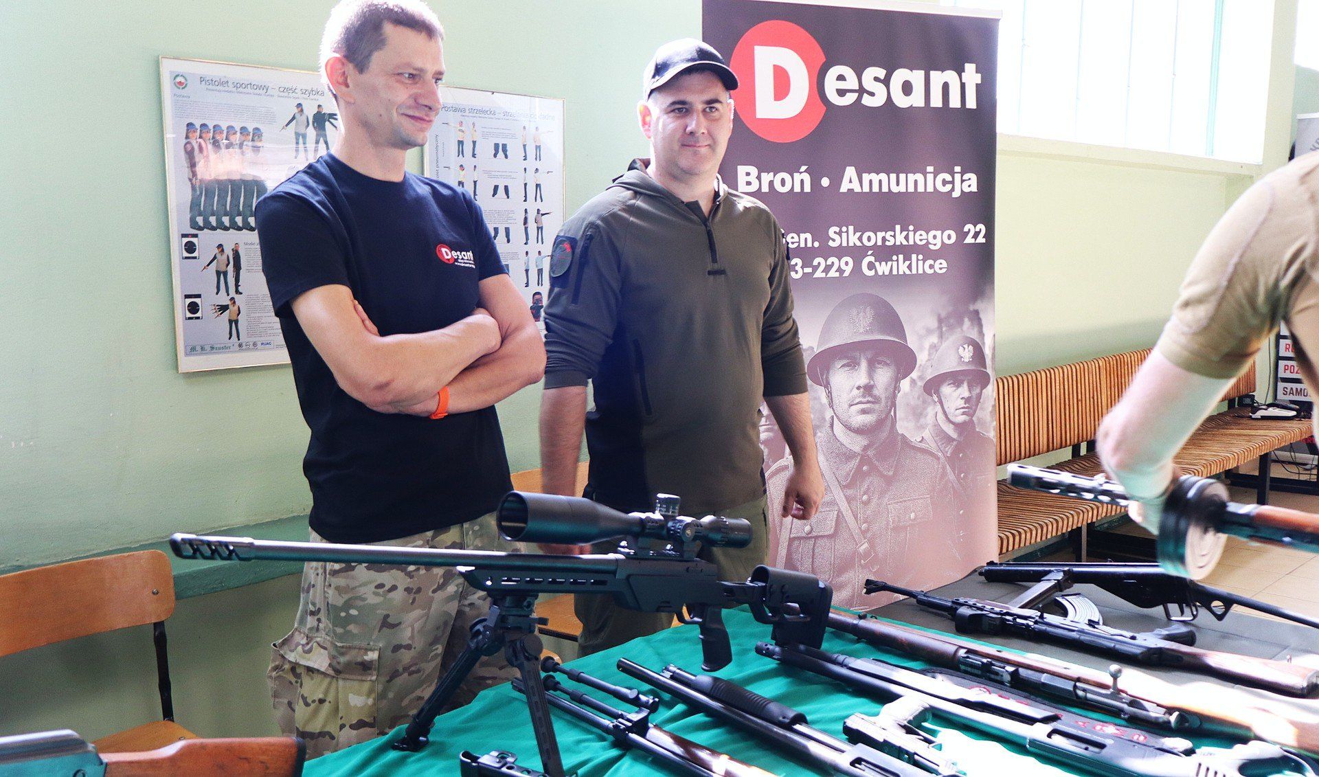 Przy okazji różnych wydarzeń militarnych można nie tylko uzyskać informacje o uzyskaniu pozwolenia na broń, ale także zapisać się na szkolenie przygotowawcze.