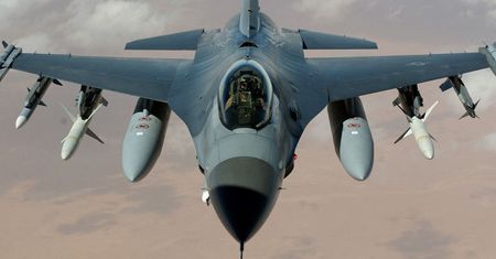 Amerykański generał o F-16. "To nie będzie złoty pocisk"