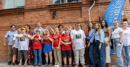 Toruń. W mieście pojawił się kolejny anioł - to Samarytanka [zdjęcia]