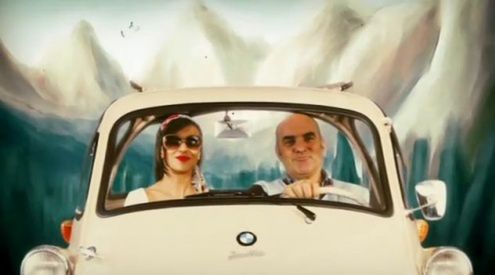 BMW Unscripted: pani Tiffany i państwo Ferrari [wideo]
