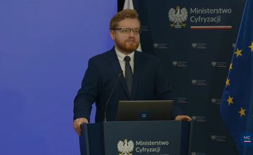 Na rynek trafiło 11 nowych modeli PLLuM - polskiego AI
