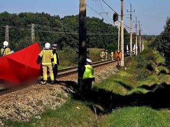 Nowy Dwór: Koszmarny wypadek na przejeździe kolejowym. 76-letni rowerzysta śmiertelnie potrącony przez pociąg