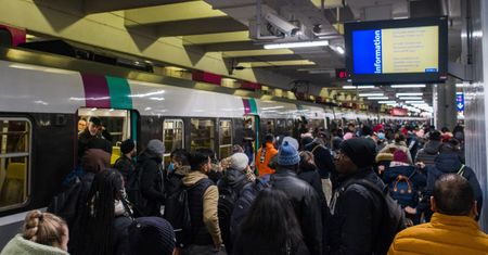 W Paryżu skradziono plany bezpieczeństwa. Zniknęły z pociągu