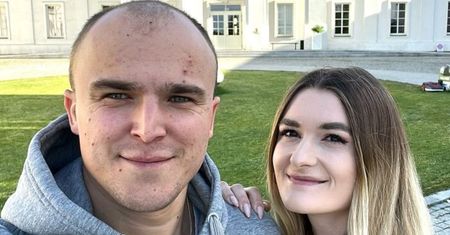 Przyszła w minisukience. Żona rolnika na komunii