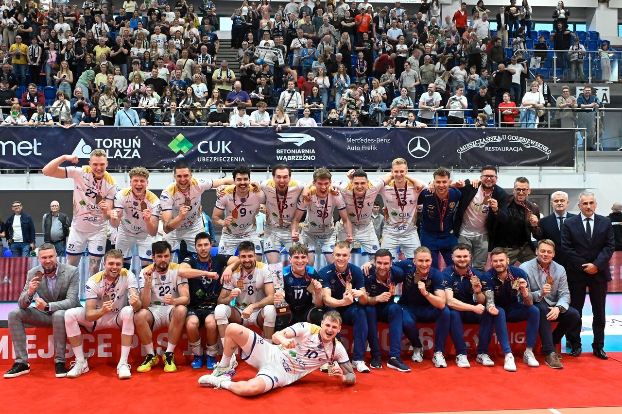 CUK Anioły z medalami! Wielka radość toruńskich siatkarzy i ich kibiców na koniec sezonu [fotorelacja]