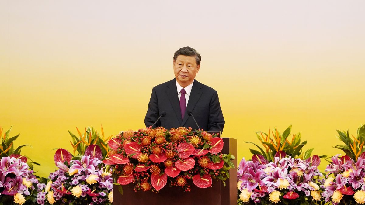 Chinas Xi Swears In New Hong Kong Leader After CrackdownBloombergeast asian, hk25, handover, chinese, china