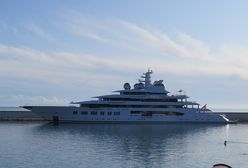 Rosyjski superjacht Amadea w Honolulu. Teraz z amerykańską banderą