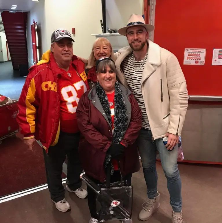 Travis Kelce z bliskimi