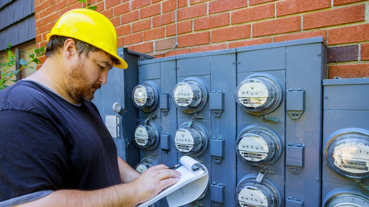 Ceny prądu idą w górę. W szukaniu pomniejszych oszczędności może pomóc zmiana nawyków