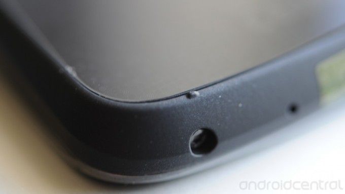 Nowy Nexus 4 (fot. androidcentral.com)