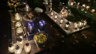 Leszno: Tysiące zniczy rozświetliły cmentarz przy ul. Kąkolewskiej