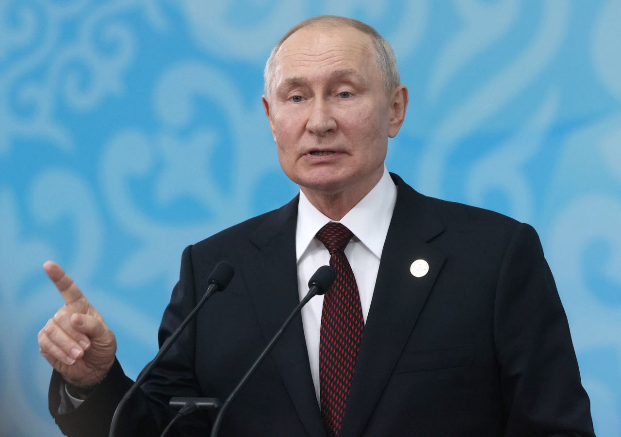 Vladimir Putin speeches during his press conference