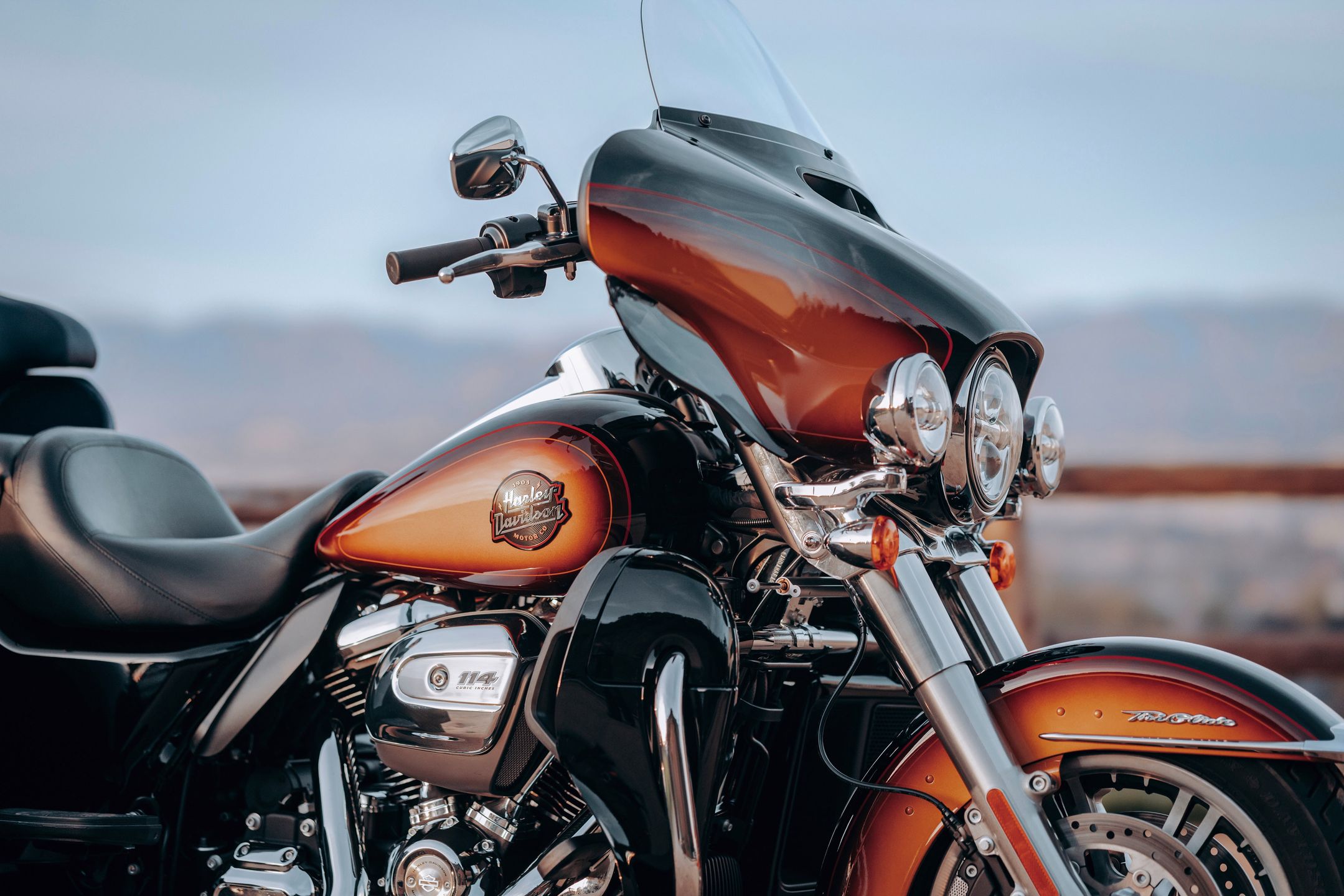 Harley-Davidson Tri Glide Ultra Enthusiast Tobacco Fade