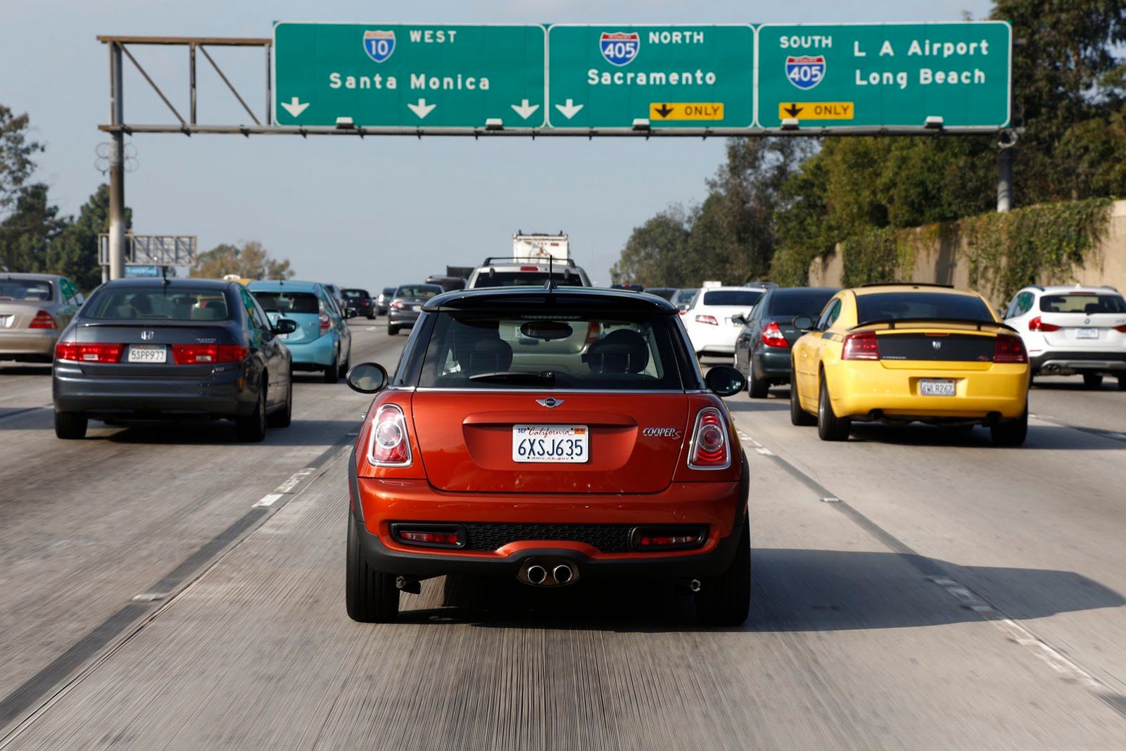 Galeria Mini jako celebracja sprzedaży półmilionowego egzemplarza w USA 142