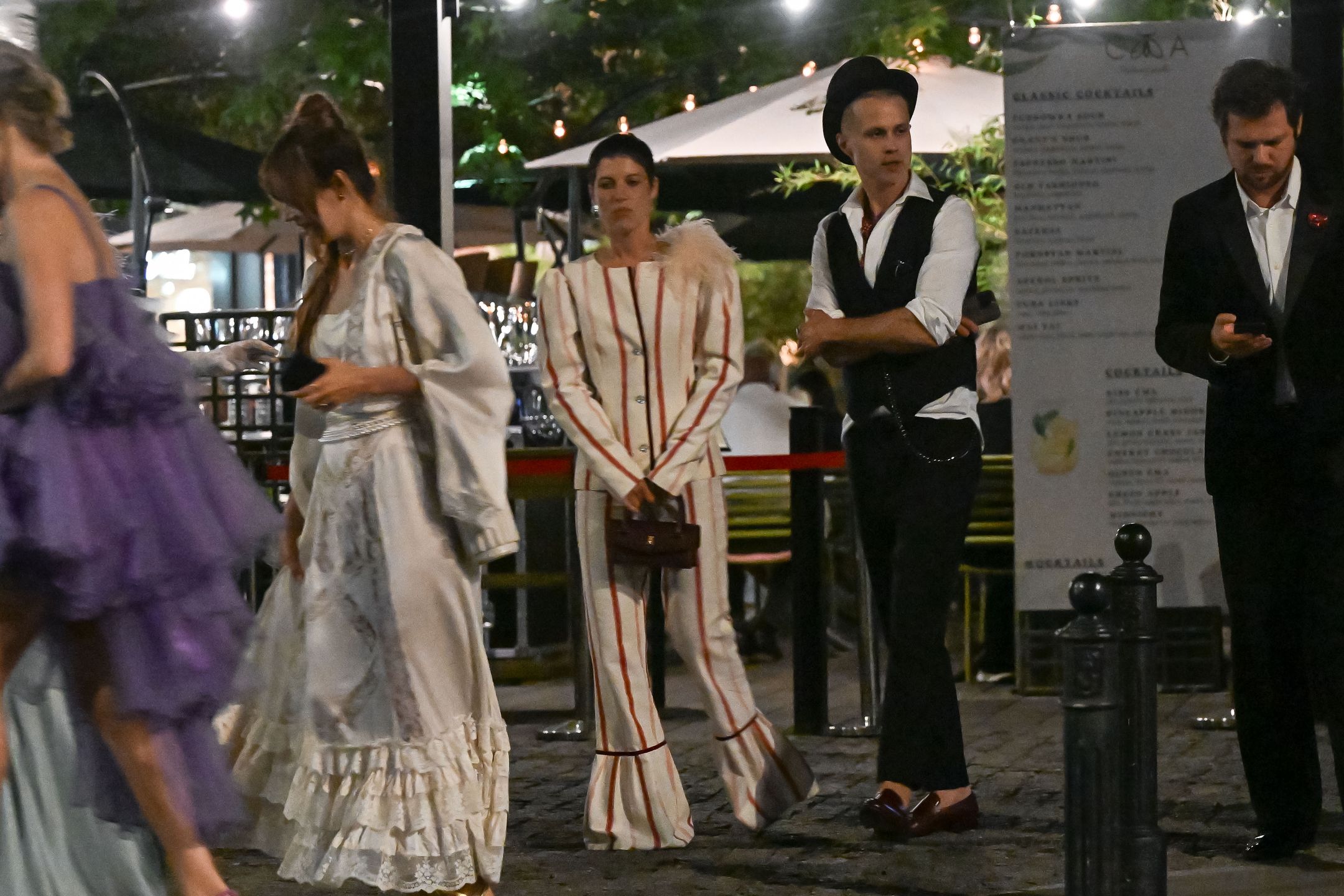 Maciej Zakościelny baluje na mieście z ekipą