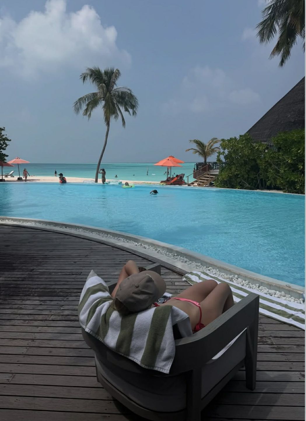 Edyta i Cezary Pazurowie eksponują umięśnione sylwetki