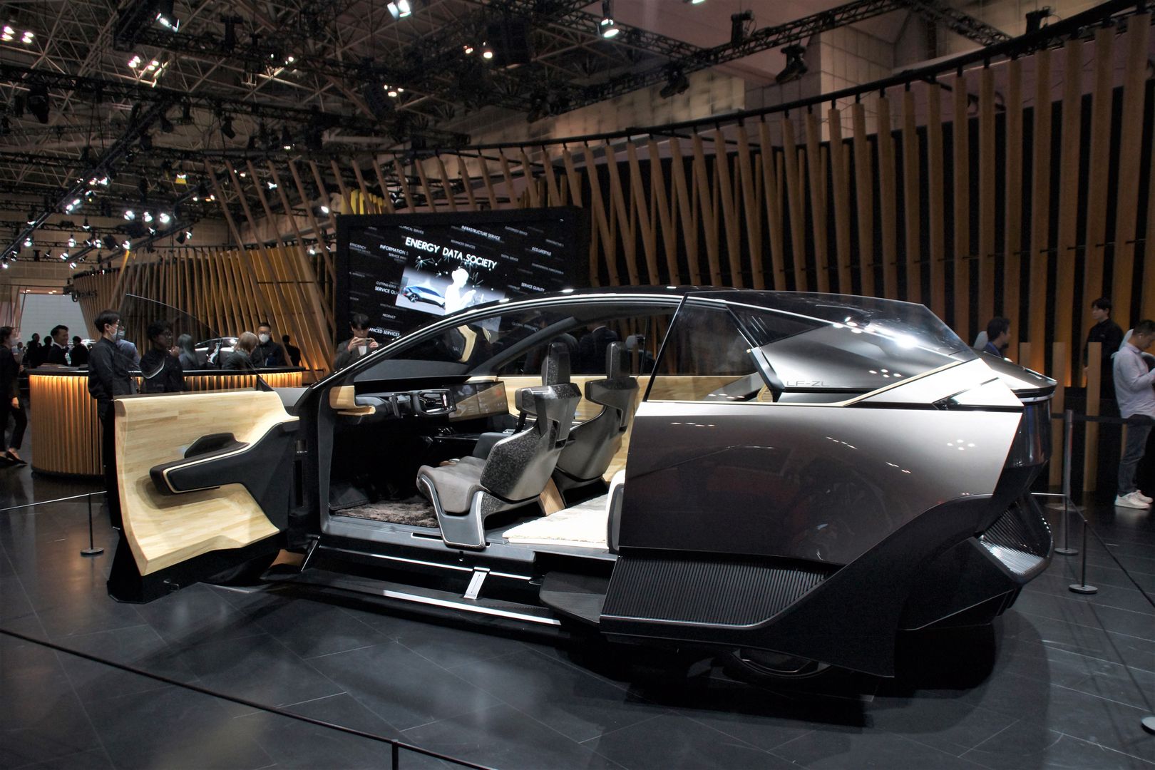 Lexus LF-ZL Concept