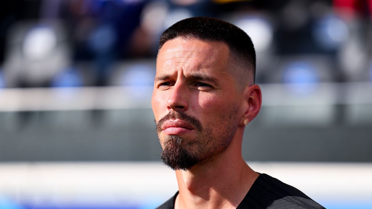 FRANKFURT AM MAIN, GERMANY - JUNE 26: Marek Hamsik former player and current coach of Slovakia during the UEFA EURO 2024 group stage match between Slovakia and Romania at Frankfurt Arena on June 26, 2024 in Frankfurt am Main, Germany.(Photo by Robbie Jay Barratt - AMA/Getty Images)