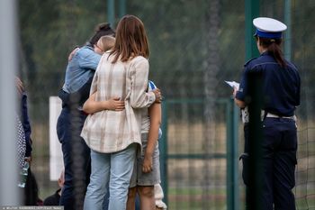 Zanim podasz dalej kolejny screen. Nasza panika to najgorsze, co możemy dziś zrobić dzieciom [OPINIA]