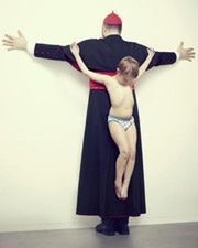Dziecko cierpi jak Chrystus