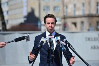 Wojna na programy. Konfederacja: NFZ musi mieć konkurencję