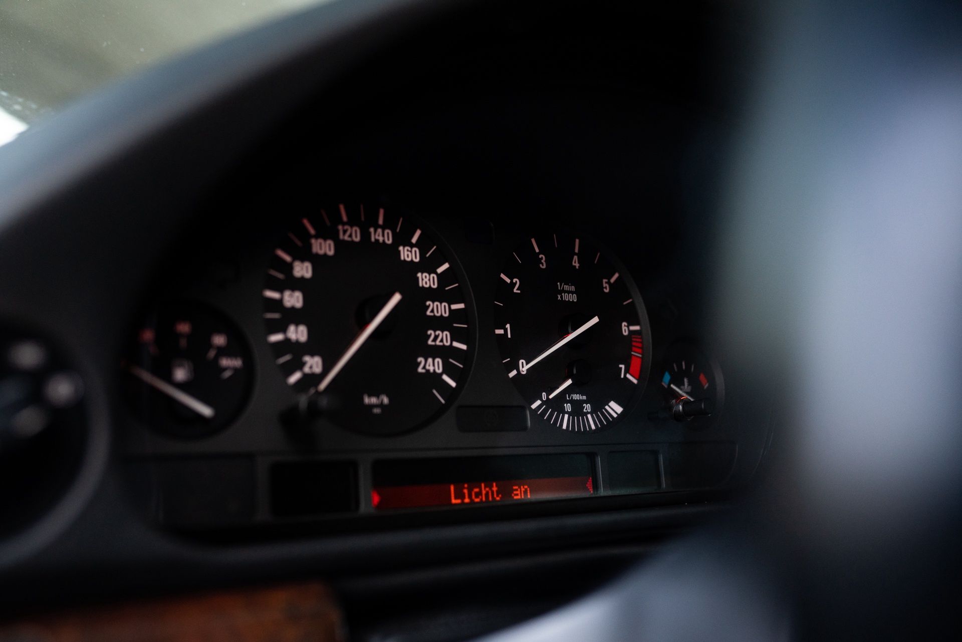 BMW Serii 7 E38