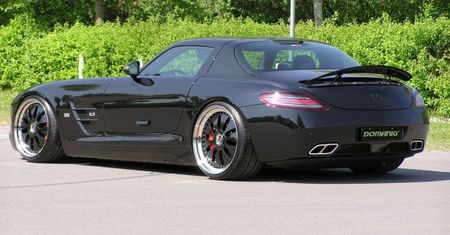 W drugiej grupie – Domanig SLS AMG (2011)