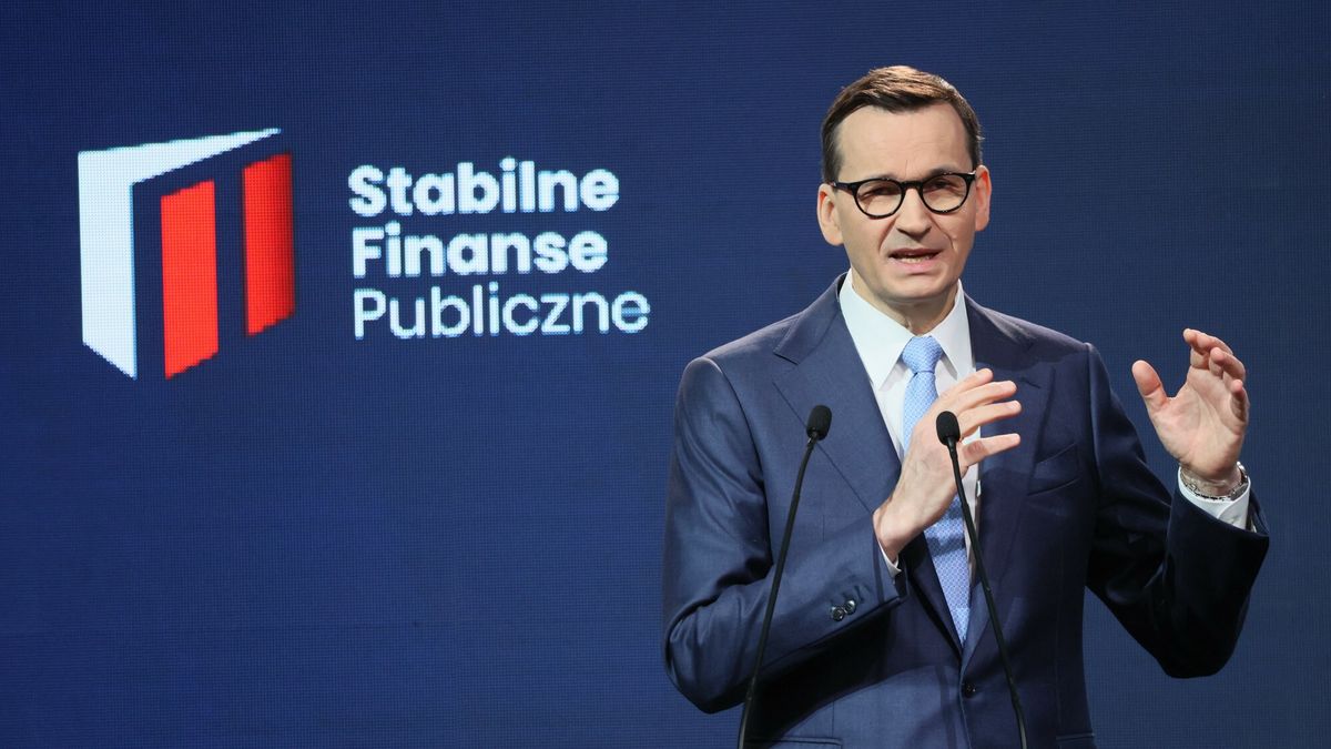 Stabilne finanse publiczne w niestabilnych czasach
Fot. Pawel Wodzynski/East News, Warszawa, 06.03.2023. Stabilne finanse publiczne w niestabilnych czasach - konferencja z udzialem premiera Mateusz Morawieckiego w Biznes Klubie na PGE Narodowym.
N/z: premier Mateusz Morawiecki
Pawel Wodzynski