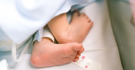 To miała być ochrona przed koronawirusem. 5-miesięczne dziecko zmarło