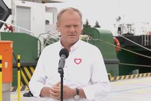 Donald Tusk na konferencji prasowej, fot. kadr z youtube / KPRM