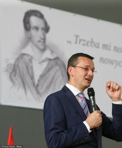 Matura 2021. Mateusz Morawiecki na egzaminy jeździł karetką