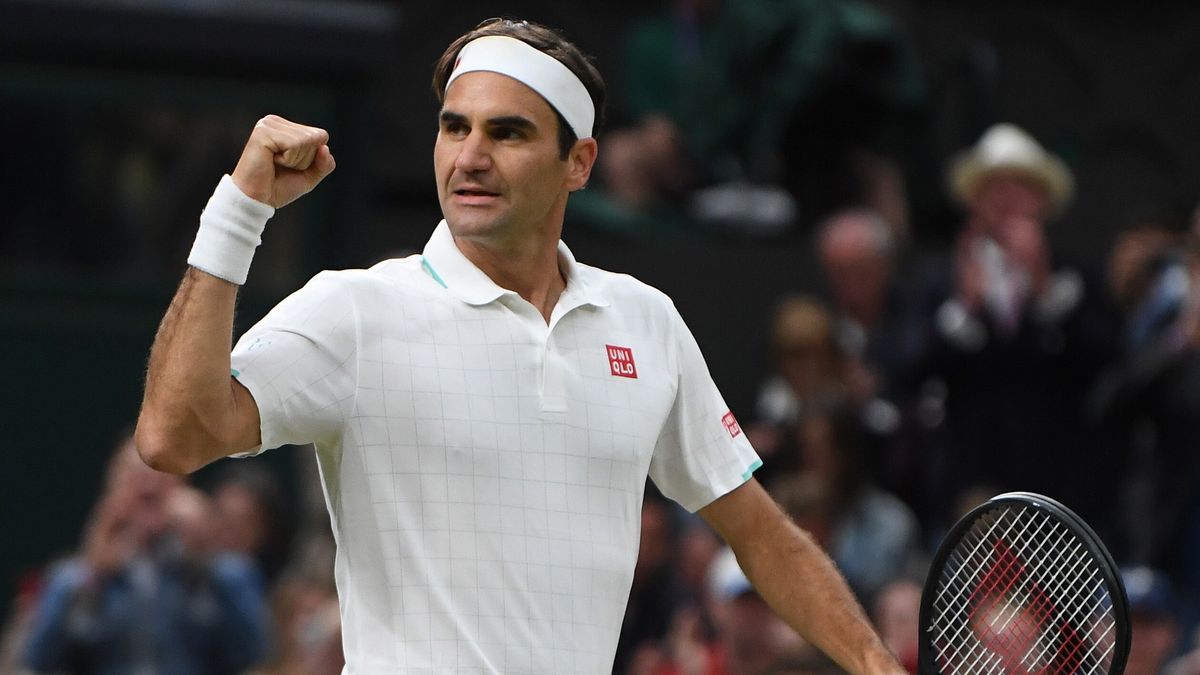 (FILE) - Roger Federer of Switzerland celebrates winning his 4th round match at the Wimbledon Championships, in London, Britain, 05 July 2021 (reissued 15 September 2022). Federer on 15 September 2022 released a statement reading that the Laver Cup held on 23-25 September in London will be his final ATP event to compete in. EPA/NEIL HALL EDITORIAL USE ONLY EDITORIAL USE ONLY *** Local Caption *** 57028537 Dostawca: PAP/EPA.