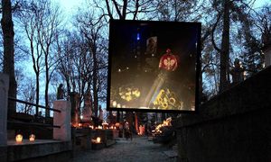 Polak zginął w Ukrainie. Dwa napisy na grobie. Każdy przystaje