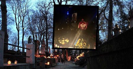Polak zginął w Ukrainie. Dwa napisy na grobie. Każdy przystaje