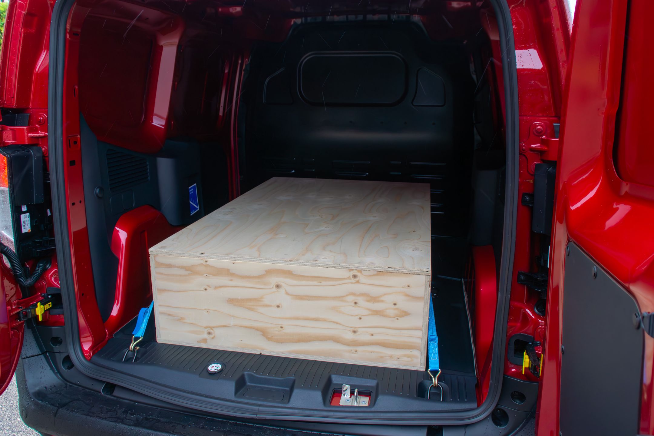 Ford Tourneo i Transit Courier 2024