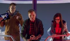 Jerzy Owsiak i youtuberzy z Play w klipie o rozrywkowej starości promują finał WOŚP (wideo)