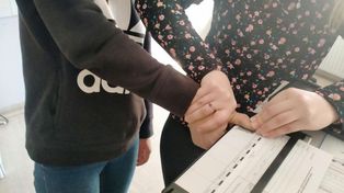 Frampol: Pijani rodzice "opiekowali się" trójką dzieci. Matka kierowała autem mając ponad 4 promile