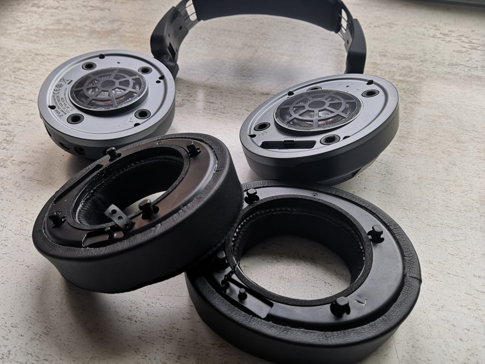 Test Turtle Beach Elite Atlas Aero – w końcu słuchawki, które są wygodne dla okularników 8