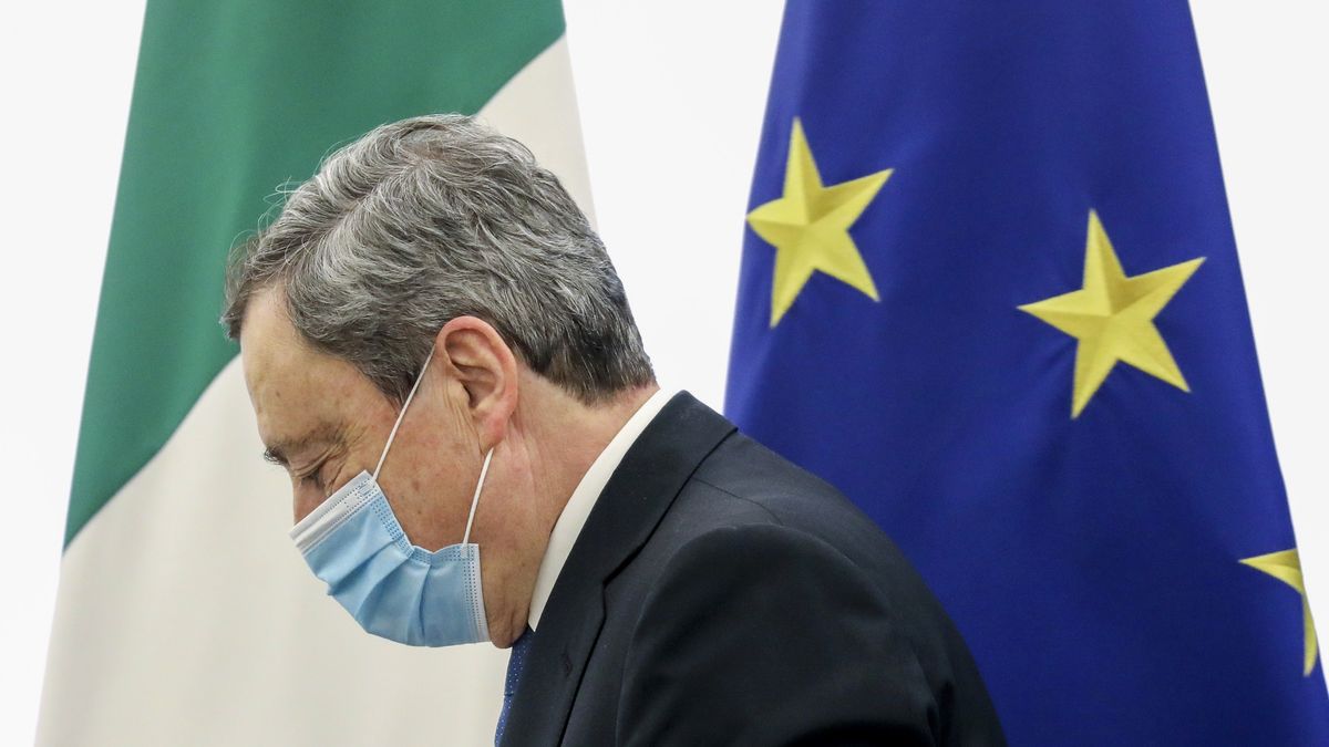 Mario Draghi, Italy's prime minister, departs a news conference in Rome, Italy, on Friday, April 16, 2021. Draghi told reporters in Rome that the country will start reopening activities from April 26, as coronavirus contagions slow. Photographer: Alessia Pierdomenico/Bloomberg via Getty Images