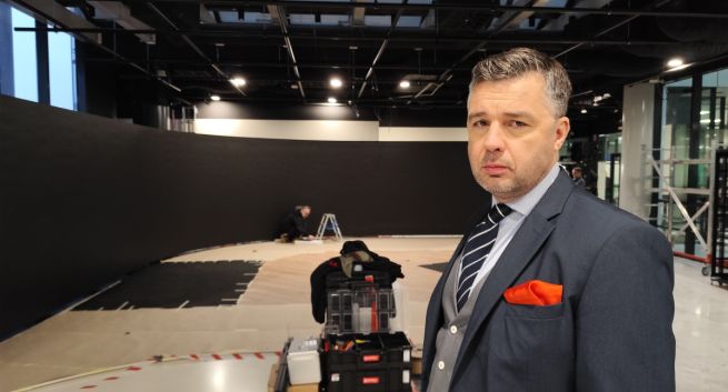 Zajrzeliśmy za kulisy Republiki. Tak powstaje jej nowe studio