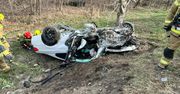 Ruda: Karambol z udziałem pięciu aut na krajowej 63. Volvo i BMW wypadły z drogi i dachowały na polu