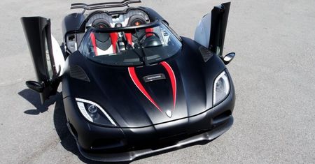 Koenigsegg o numerze 88 za 888 888 euro