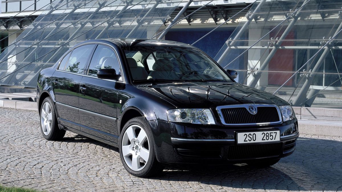 Taką Skodę Super można kupić za ok. 8000 zł. Ma tylko jedną poważnie wyglądającą wadę, ale tak na prawdę nie taki diabeł straszny.