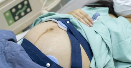 Koniec z "cesarką" na życzenie? Eksperci chcą zmian