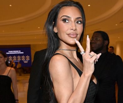 Co za figura! Kim Kardasian pokazała się w samym bikini