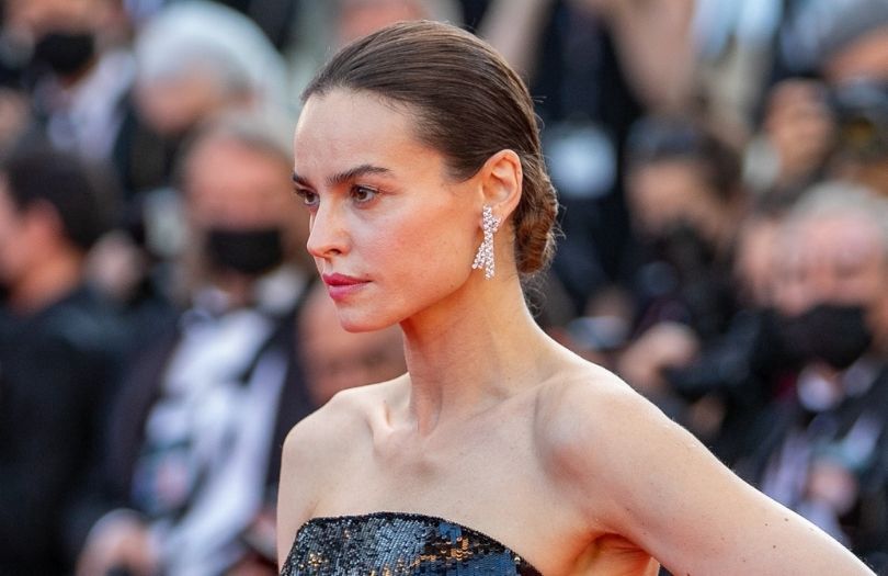 Cannes 2021. Kasia Smutniak pozuje na czerwonym dywanie