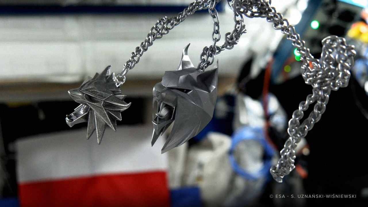 Wiedźmińskie medaliony w kosmosie