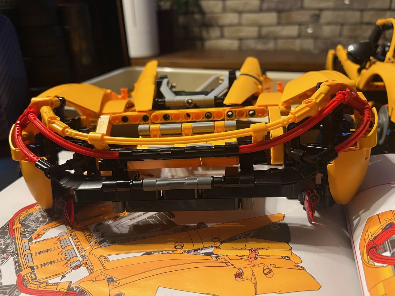 Składanie McLarena P1 z klocków LEGO krok po kroku