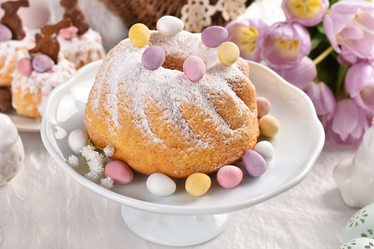 Babka wielkanocna to obowiązkowy wypiek na wiosenne święta
